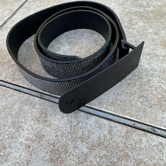 Giuseppe Zanotti studded leather belt silver w black buckle - Picture 2 of 16